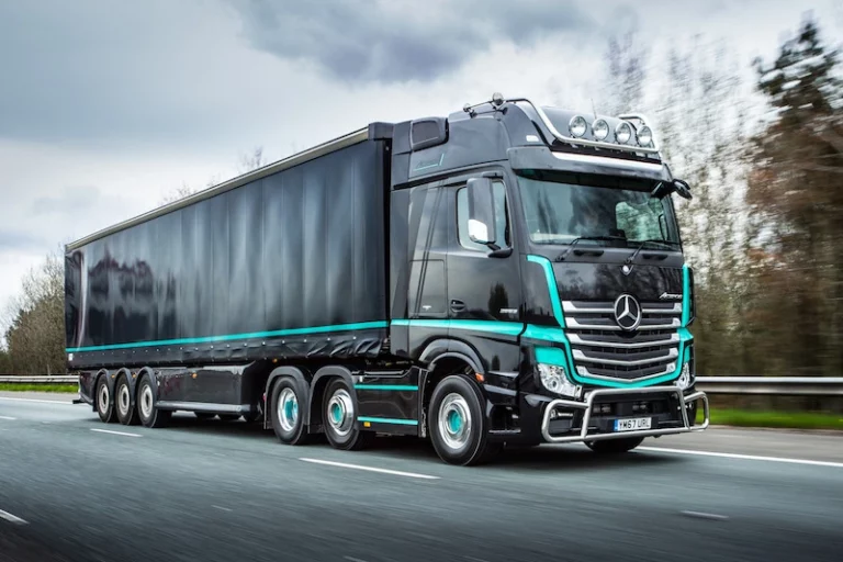 Road Test: Mercedes-Benz Actros1