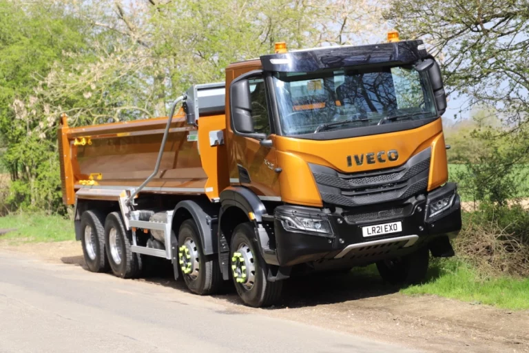 Iveco X-WAY 480 8×4