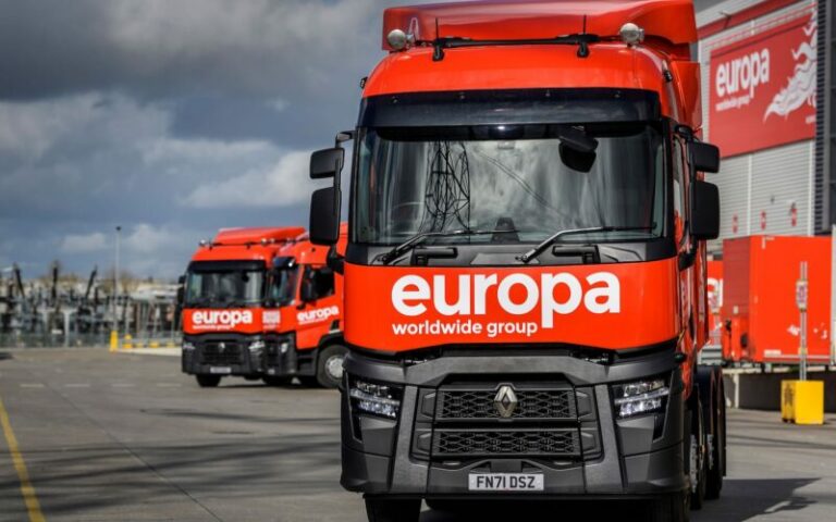 Europa revs up comfort credentials with Renault trucks