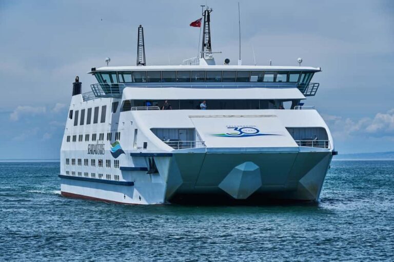 Celebration as Queenscliff Ferry Terminal opens