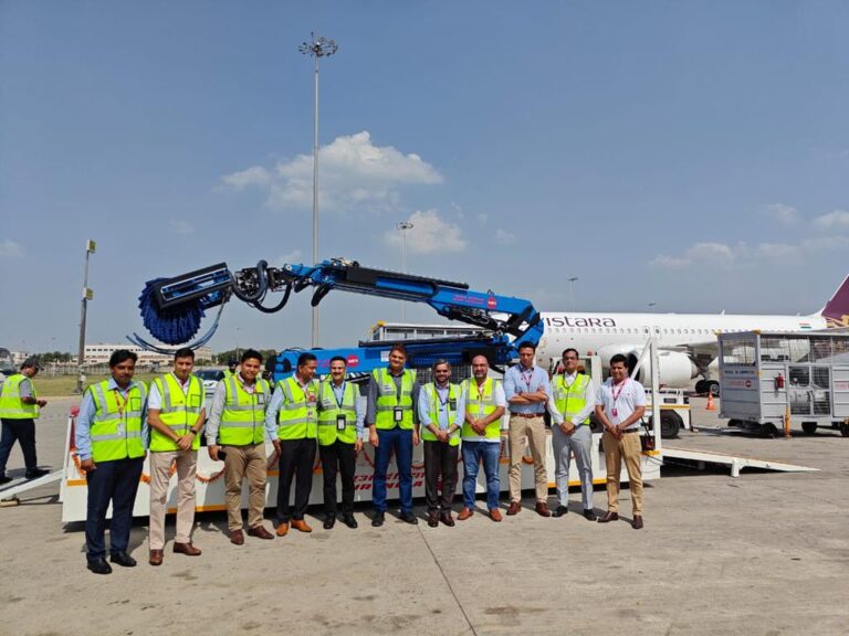 Vistara implements robotic aircraft exterior cleaning