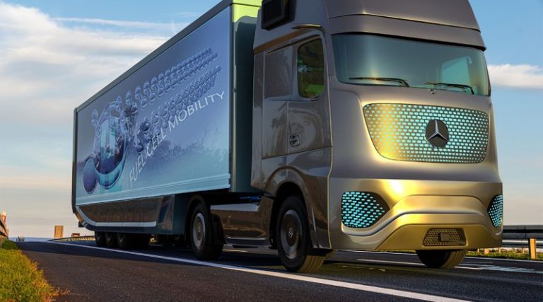 Daimler GenH2 hydrogen fuel cell trucks complete 225,000 km in trial